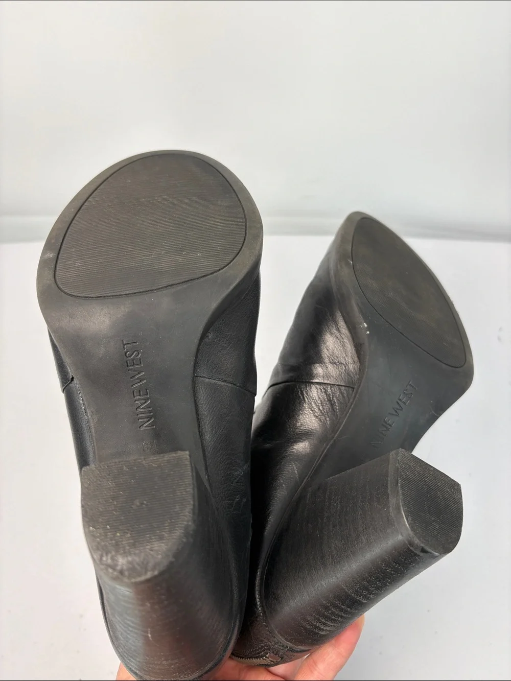 🪃 Nine West Black Leather Mid-Heel Ankle Booties